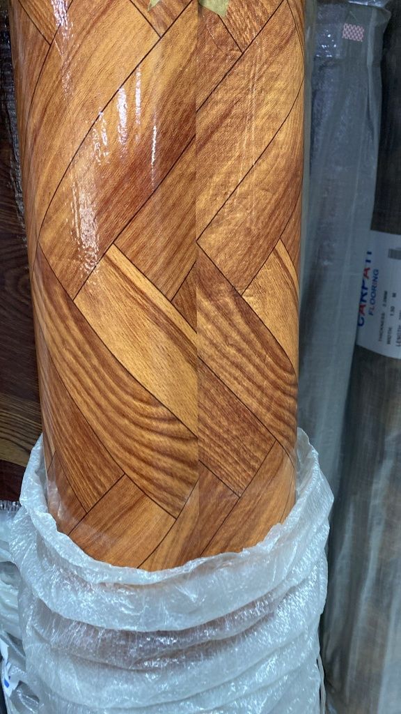 Linoleum 1,2 gros, 1m lat-20m lung nou.