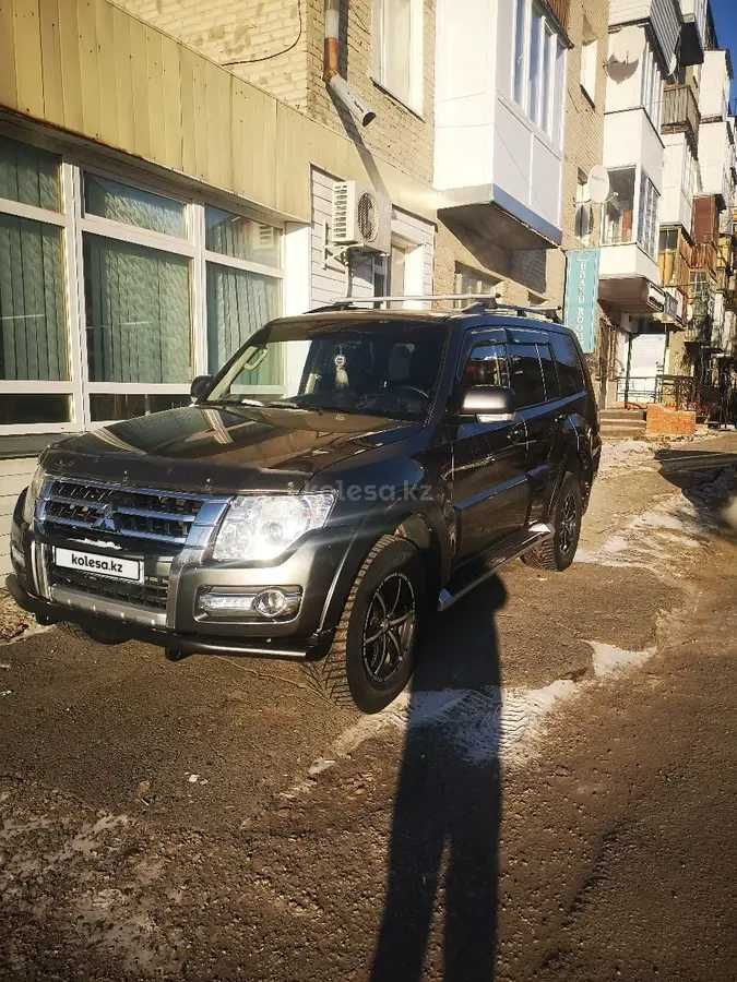 Mitsubishi Pajero 2014 г.