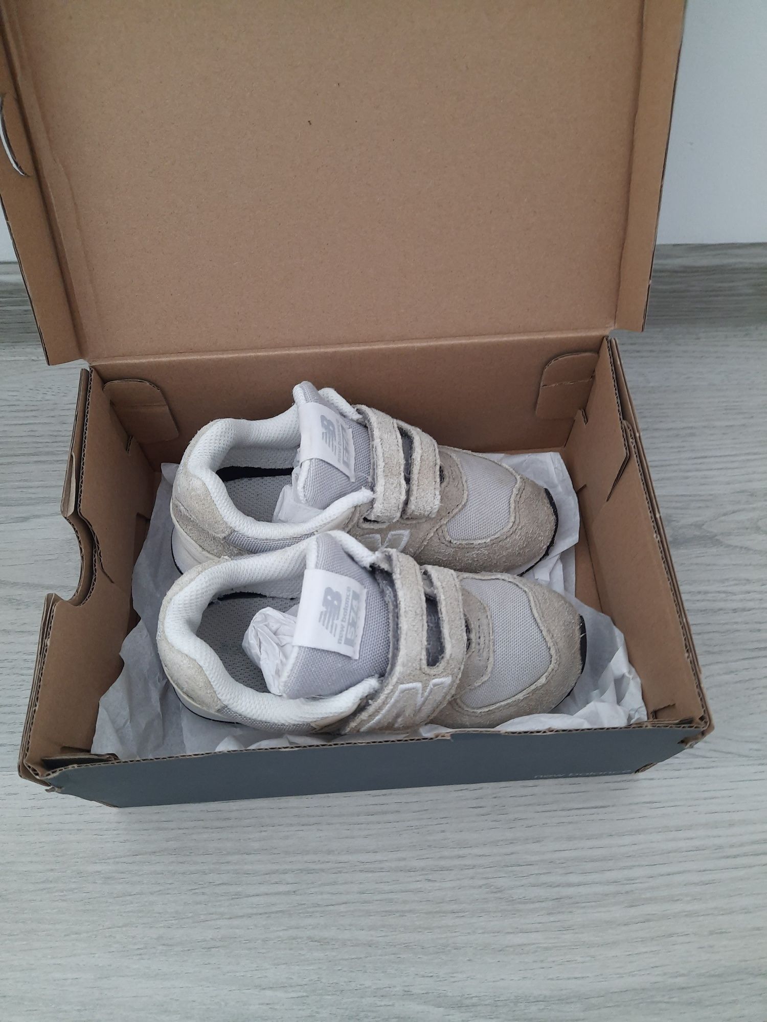 Adidasi copii New Balance nr 25, 15 cm