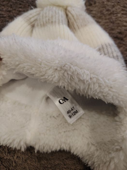 Căciulă copii unisex C&A mărimea 9-12 luni