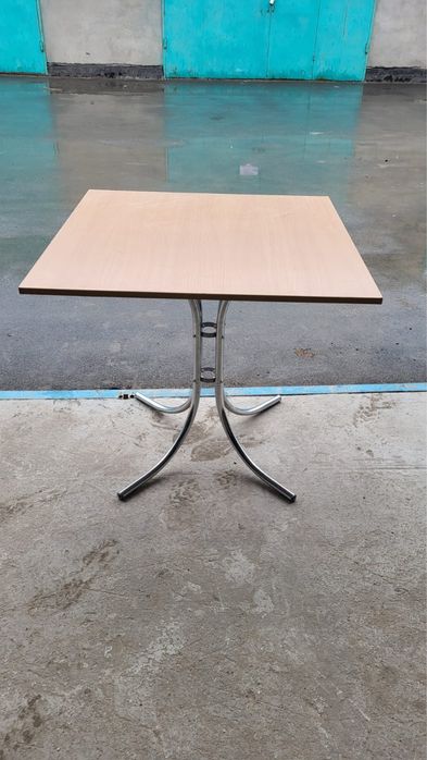 Столы для кухни и кафе