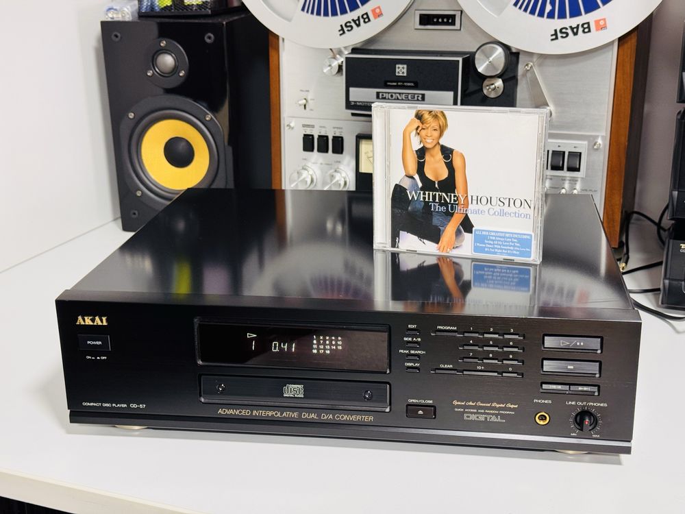 CD-player AKAI CD-57,impecabil,dual D/A convertor,optical,variable