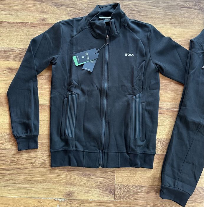 Мъжки,памучен,черен екип Hugo BOSS без качулка с гумирано лого