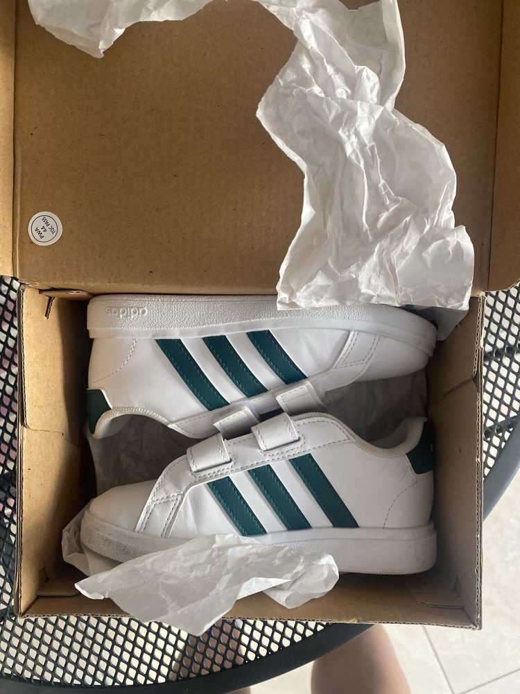 Детски маратонки Adidas в оригинална кутия