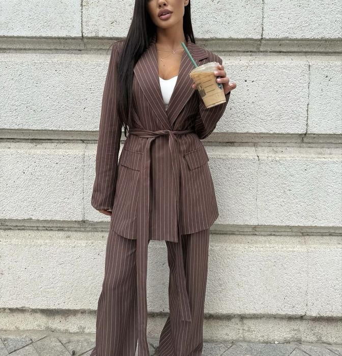 Комплект сако и панталон lbd