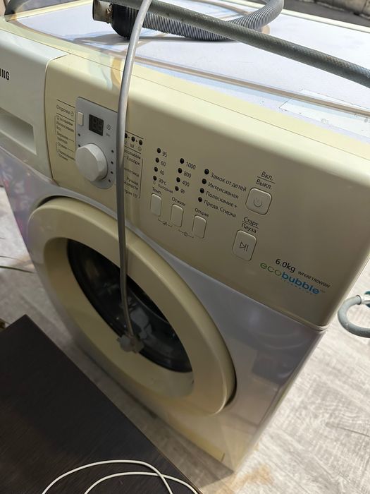 Стиральная машина Samsung,в рабочем состоянии