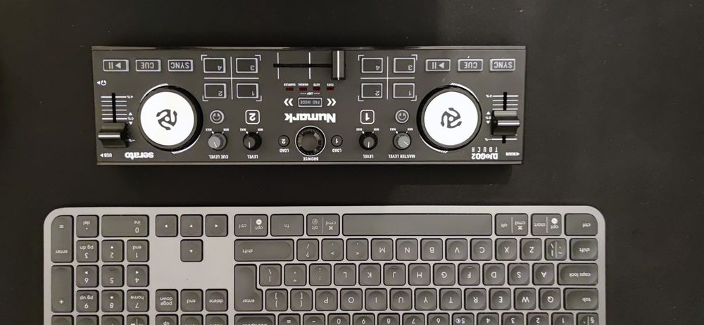 Vand Controller Numark DJ2GO 2 Touch