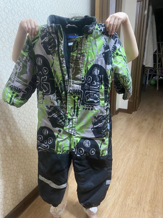 Продам зимние комбинезоны по 8 тысяч