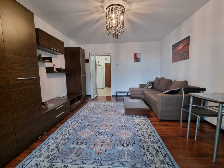 Inchiriez garsoniera