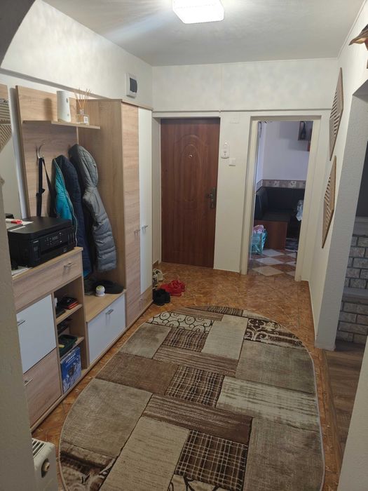 Apartament de vânzare ,4 camere )))          100 mt2. Decomandat !