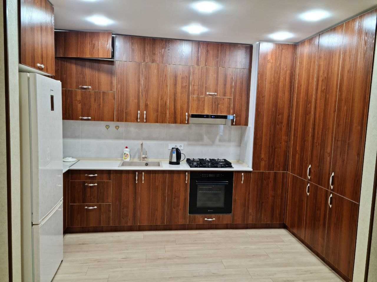 2х комнатная. новостройка. Паркентский, Корзинка Авиатор.парковка есть