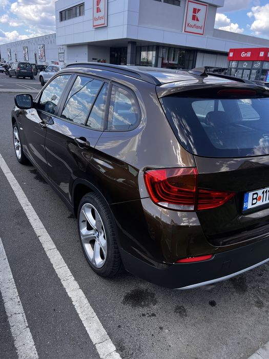 BMW X1  s drive 143cp maro