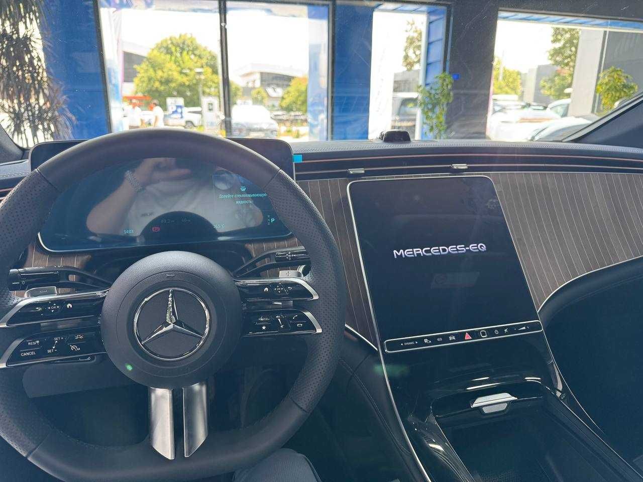 Mersedens benz eqe 500 v nalichii 4wd 680 km zapas