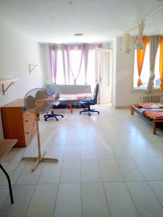 Продава се Едностаен апартамент в София, Център - 69 кв.м за 2300 €/кв.м - Снимка #1