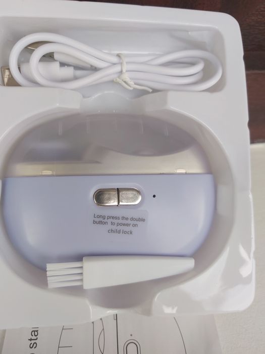 Aparat electric pentru unghii