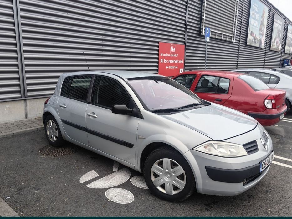 Vând renault megane