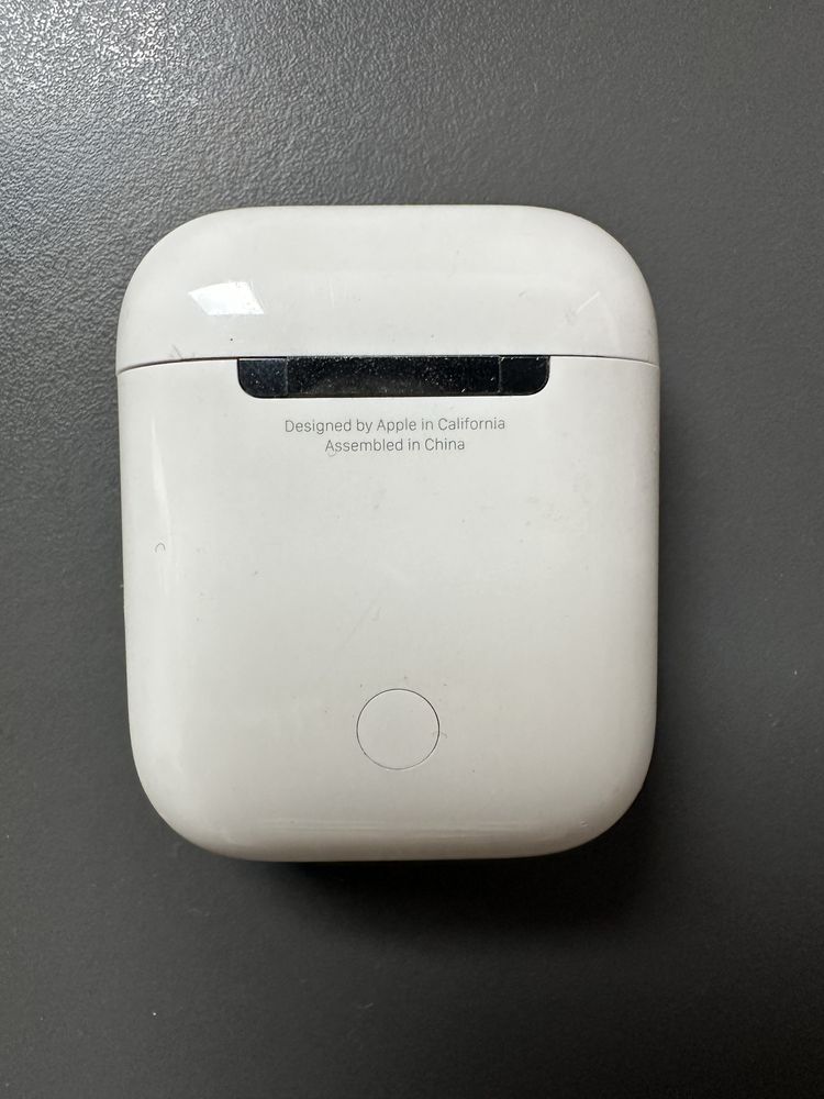 Airpods 1 charging case