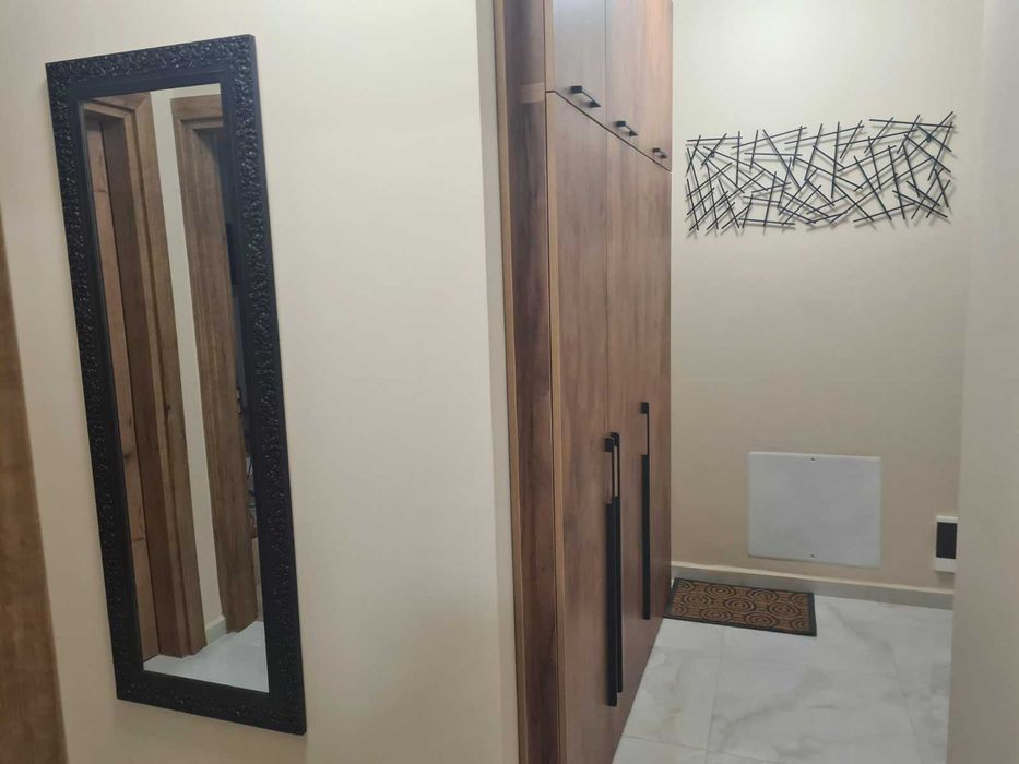 Дава се под наем Тристаен апартамент в София, Света Троица - 85 кв.м за 918 € - Снимка #15