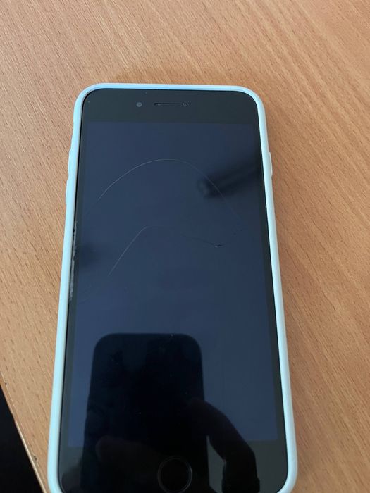 Айфон 7+ в нормальном состоянии