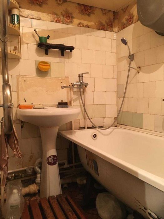 * Продается  3- х комн в Городе !