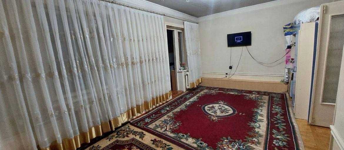 себзар 1/4/4 Галерейка 42м2 , продается квартира