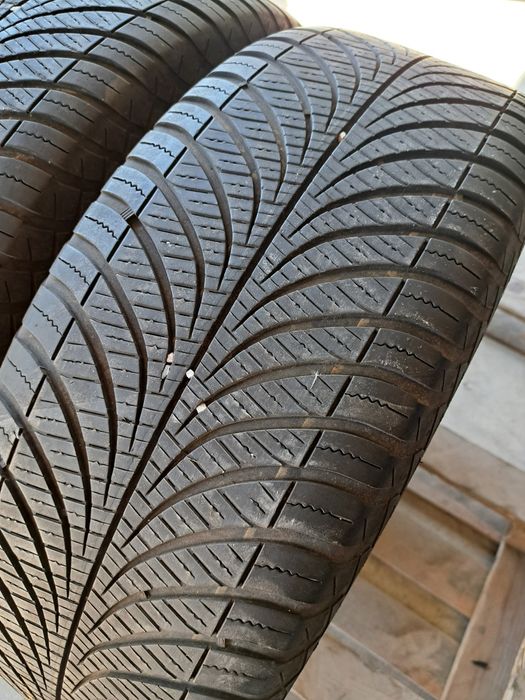 2 anvelope Allseason 255 60 r18 Goodyear