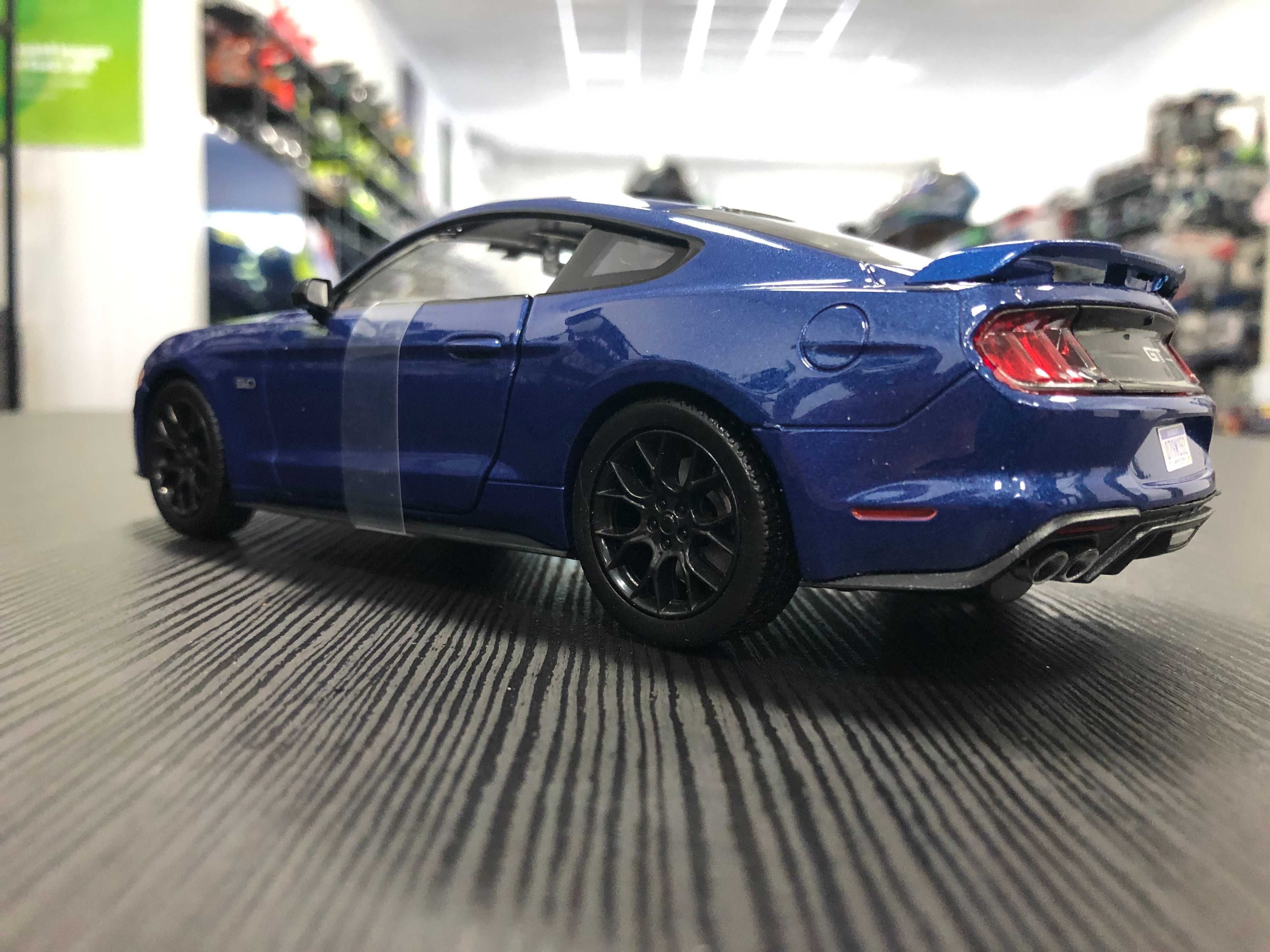 Нова метална колекционерска количка FORD MUSTANG GT 5.0 1:24 MOTORMAX