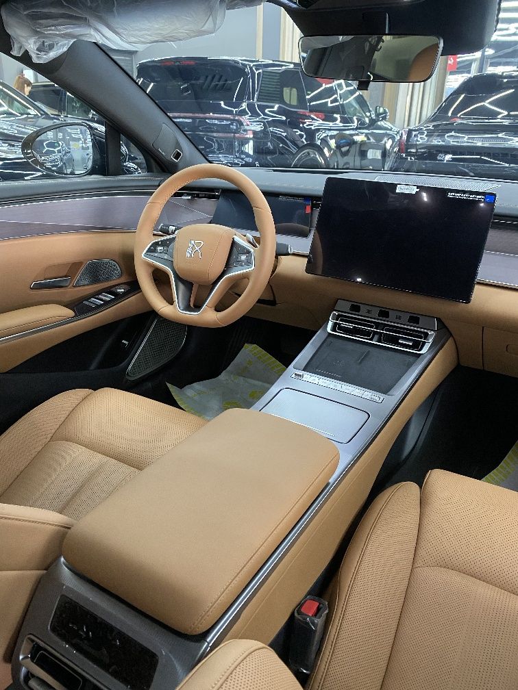 BYD han L  700 km zapas hodligi
