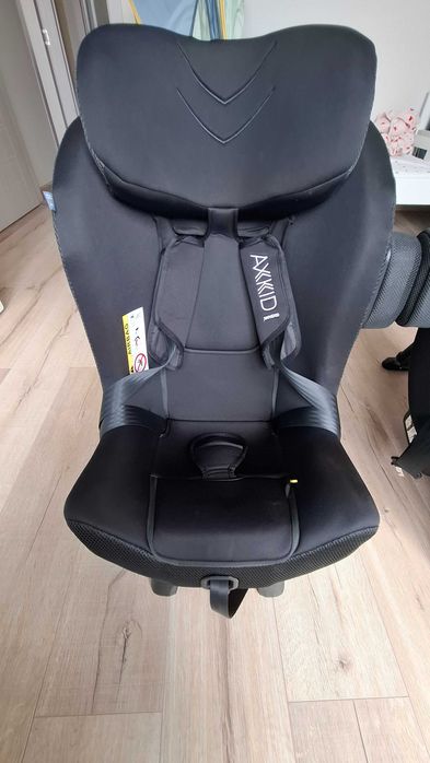 Axkid Movekid стол за кола