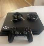 Vand PS 4 Pro +cablu HDMI  si consolă