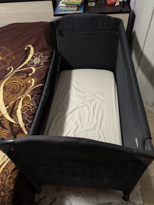 Сгъваема кошара на 2 нива със сваляща се преграда