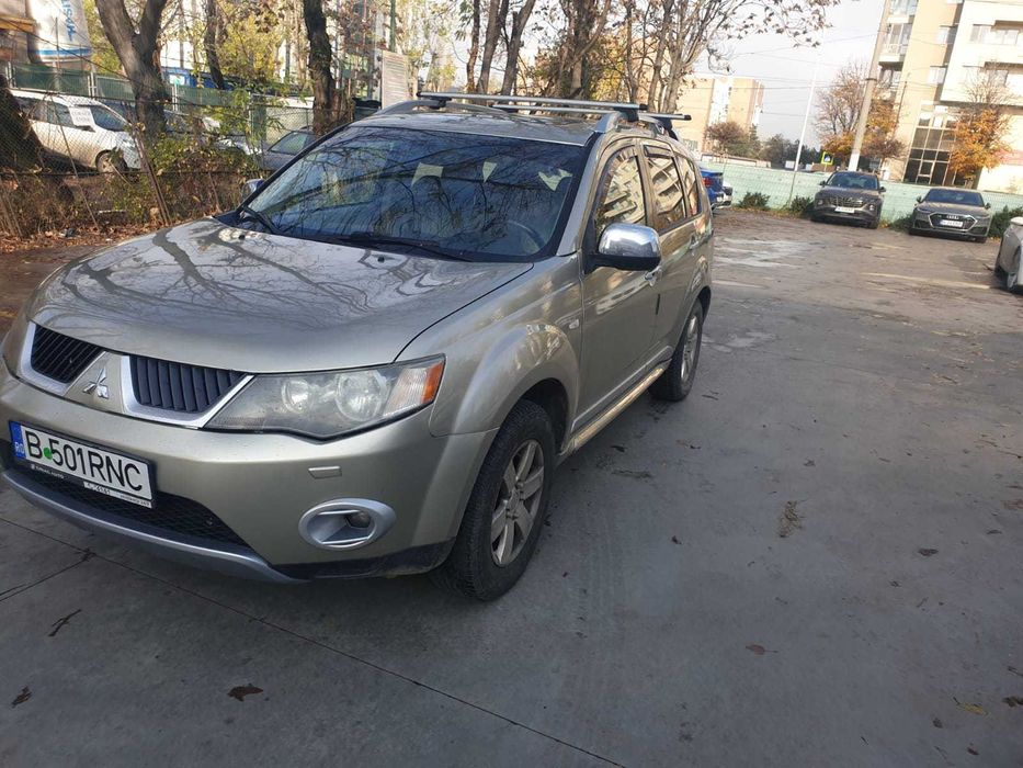 MITSUBITSI OUTLANDER 2008, 4x4, 7 locuri, piele, trapa, camera
