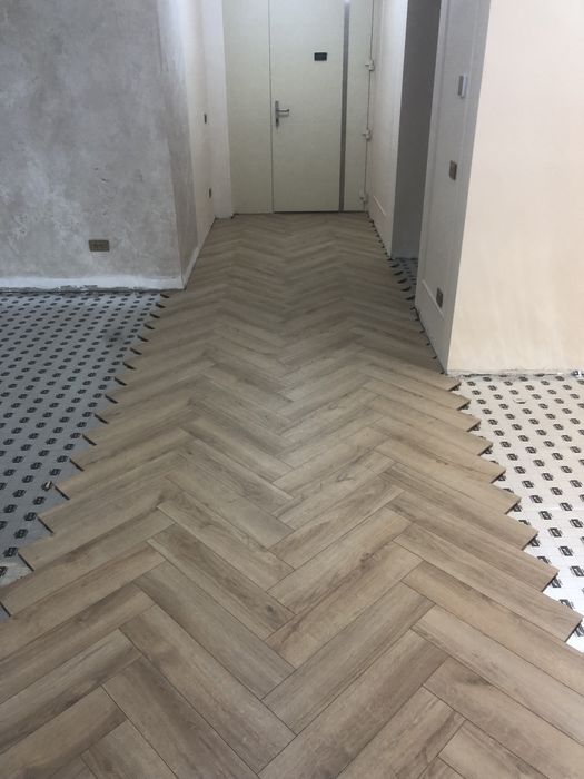 Montez parchet plinta usi