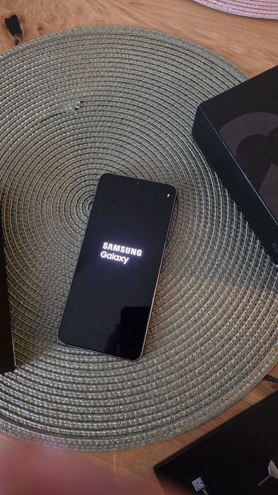 Samsung S21 промо