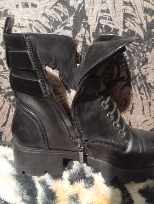 Обувь продается !!