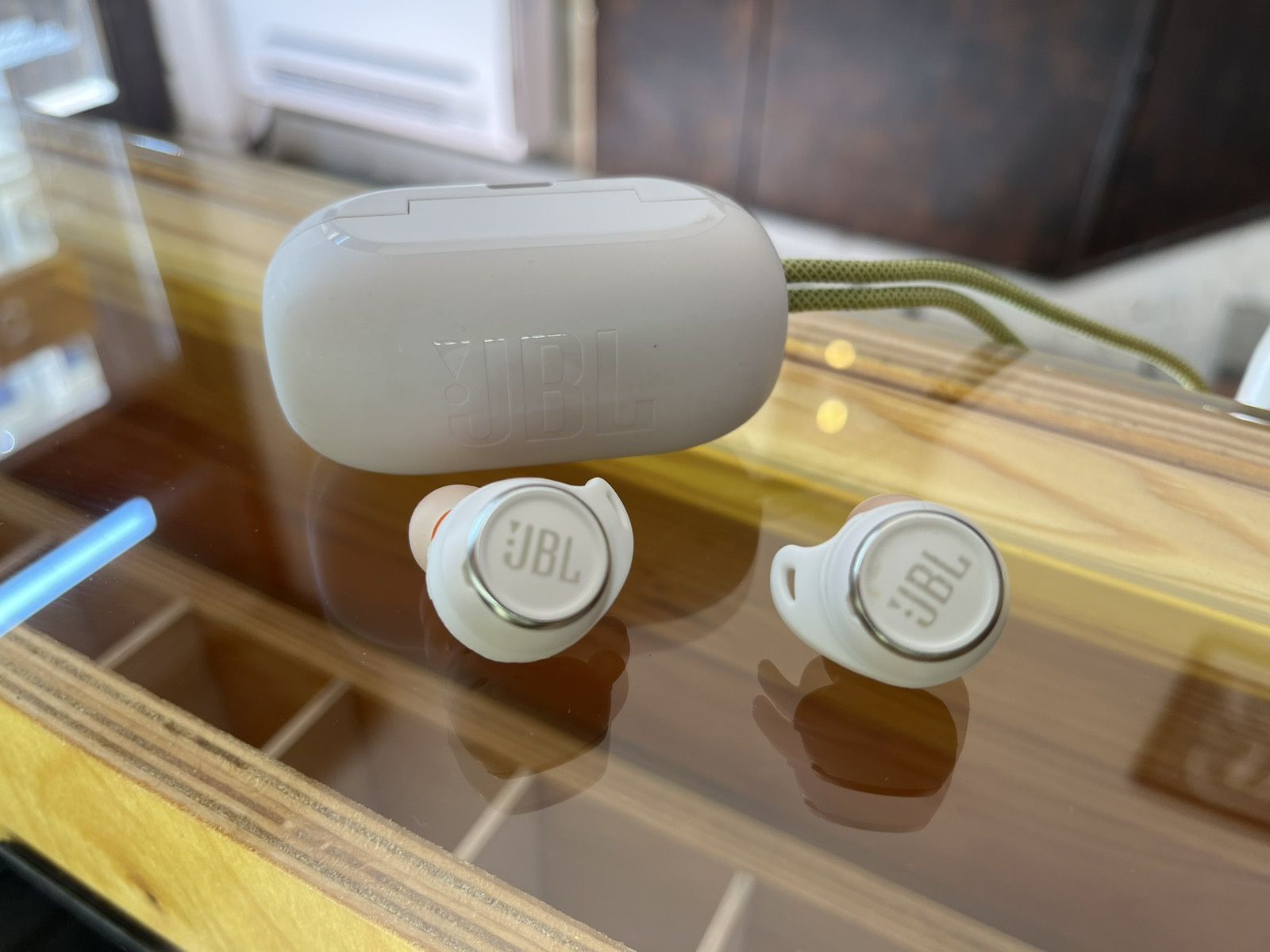 Спортни слушалки JBL- Reflect Aero, Бели