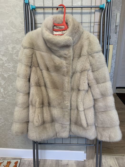 Продам норковую шубу