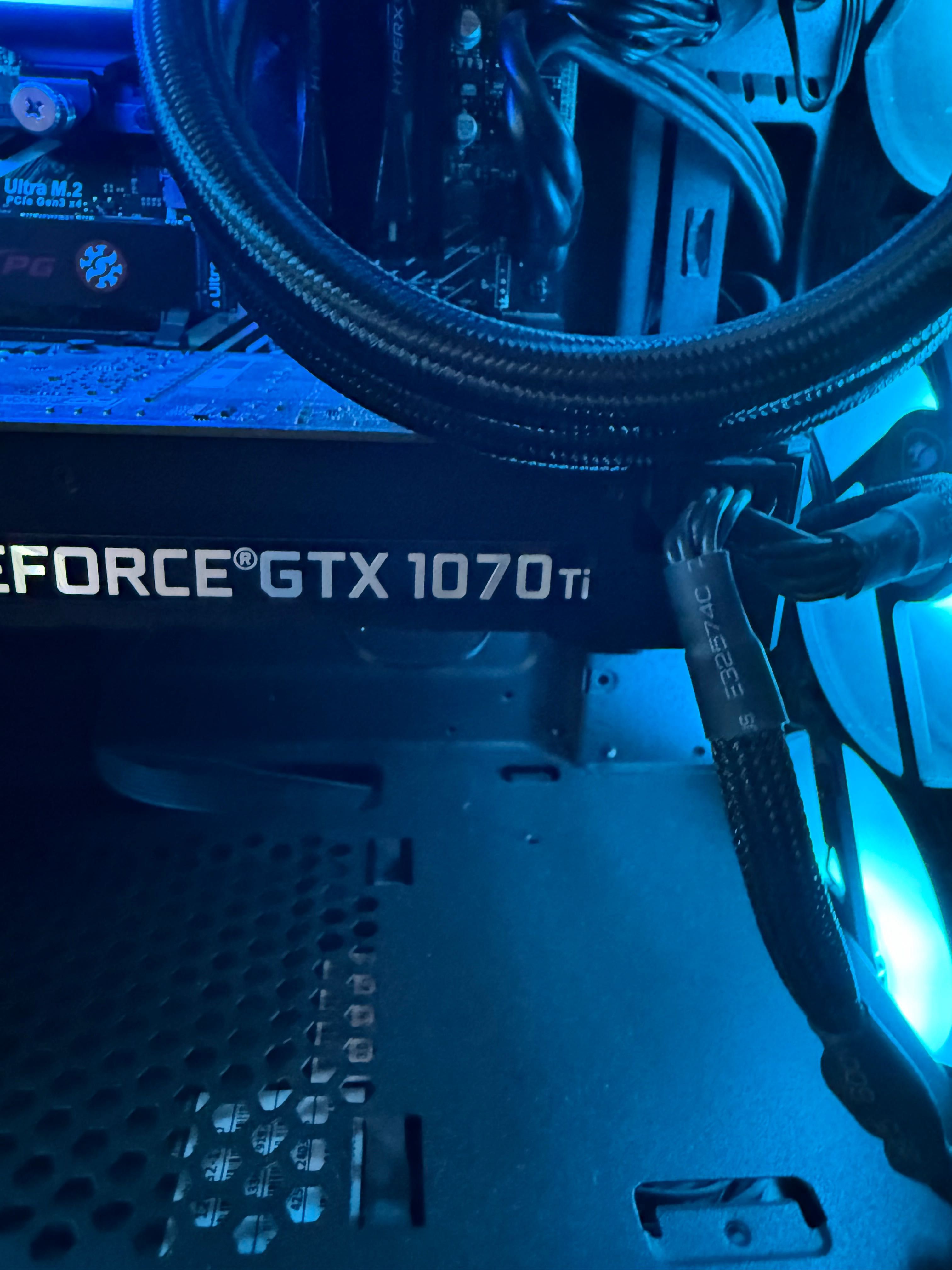 Gaming PC Ryzen 5 3600/ геймъски компютър