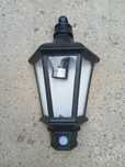 Lampa exterior cu senzor