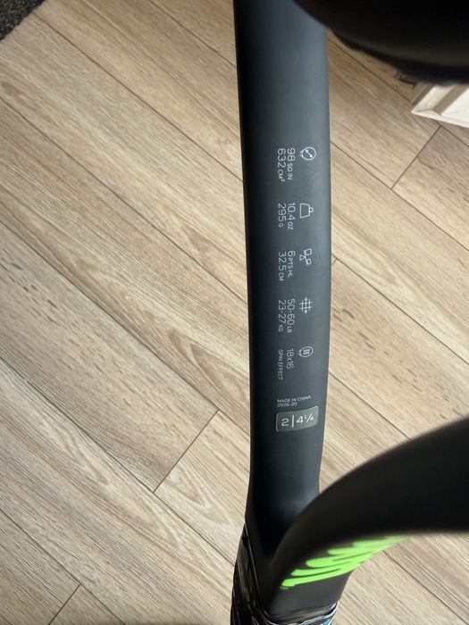 Продавам тенис ракета Wilson blade 295гр. 98