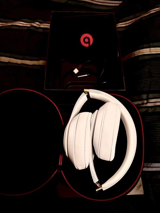 Casti beats studio 3 wireless albe originale