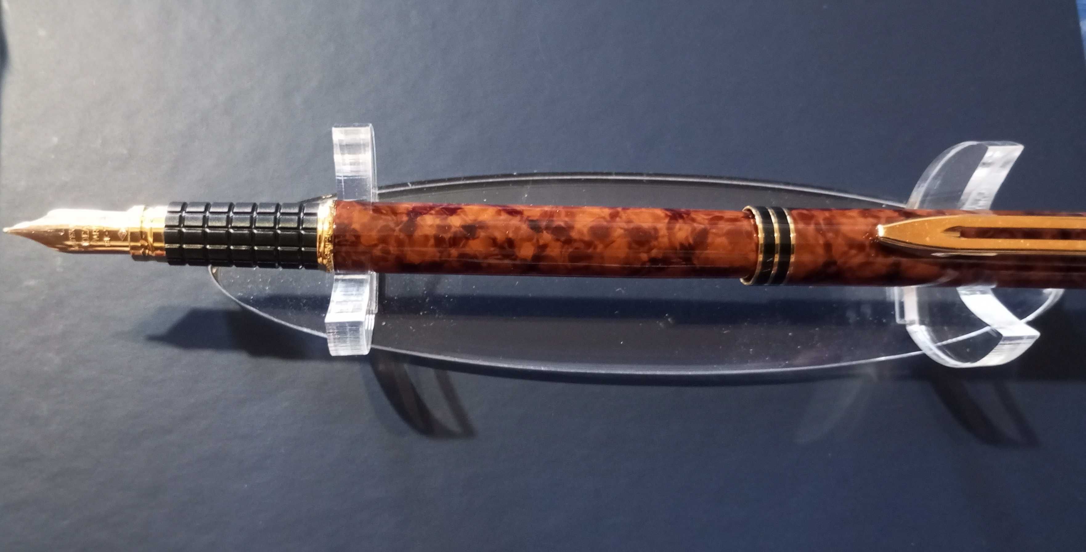 Stilouri Waterman Ideal aur 18 k, Waterman Phileas, Yves Saint Laurent