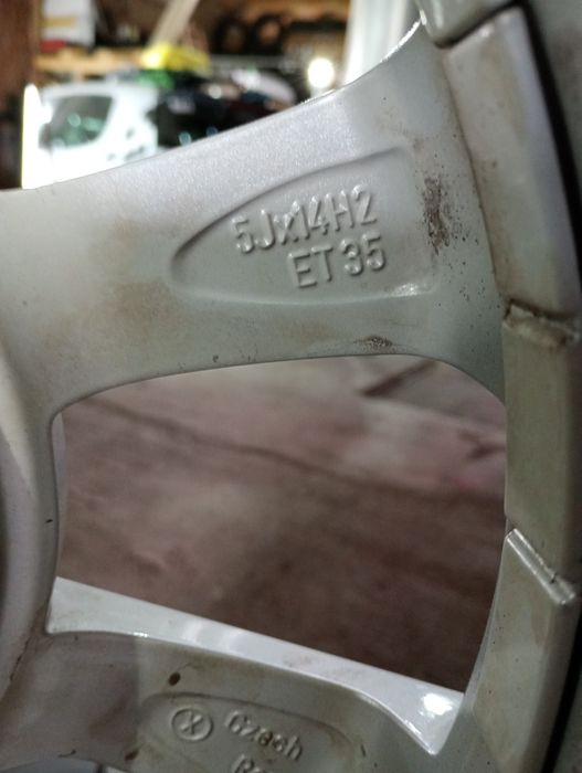 ШКОДА СИТИ джанти със летни гуми 175/65/14 5J ET35 4x100 цо56,1