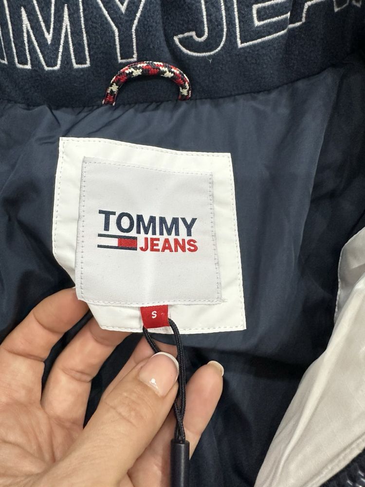 Зимно яке Tommy Jeans