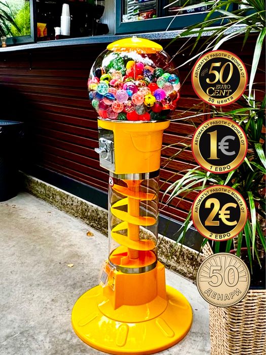 вендинг машина за топчета или капсули с играчка