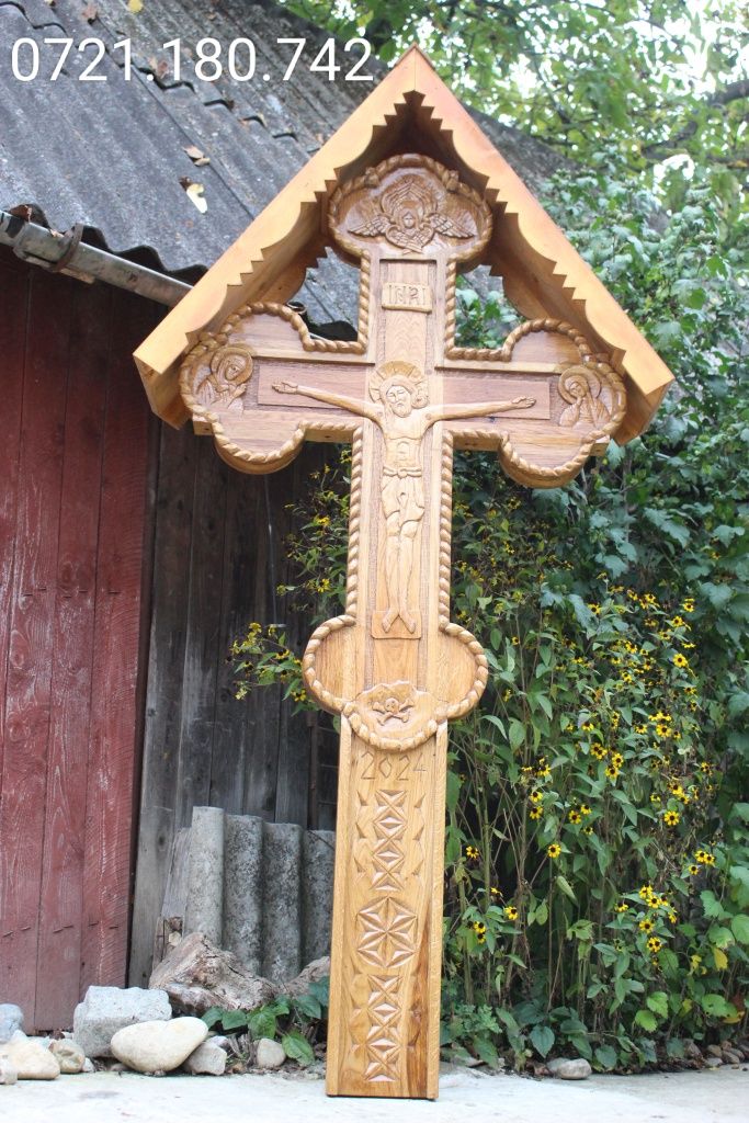 Troiță Cruce sculptată manual