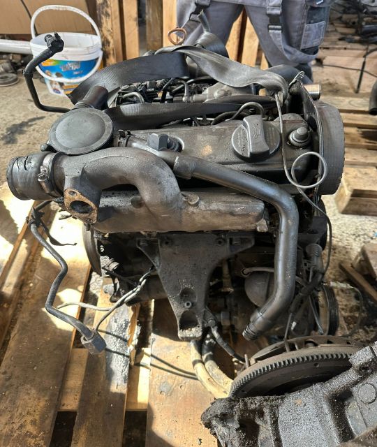 Motor fara anexe Audi A4 B5