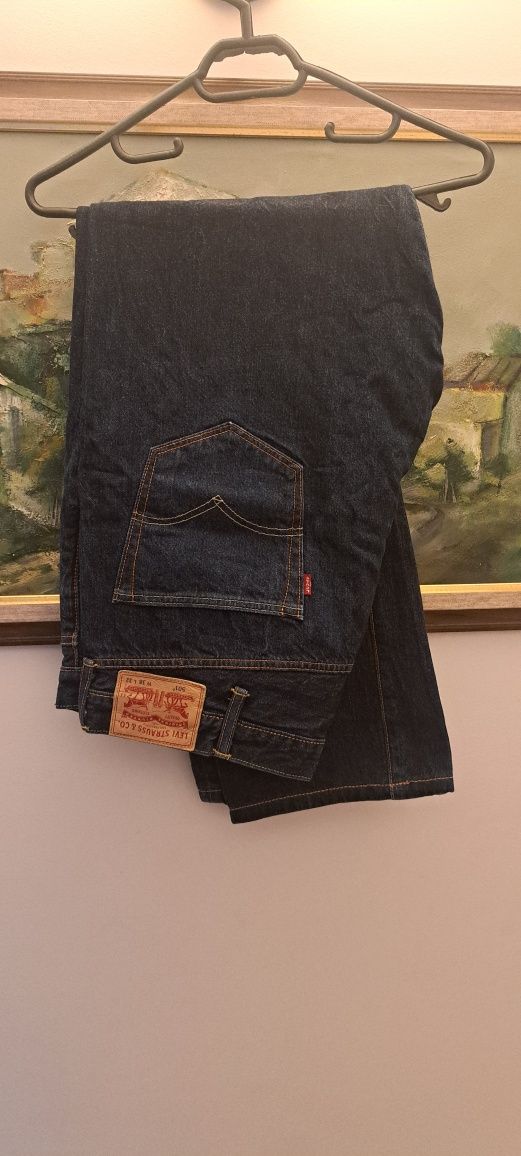 Blugi Levi Strauss 501