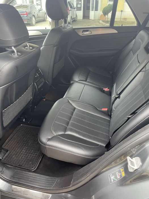 Vand GLE 350 4matic .82000 km !!