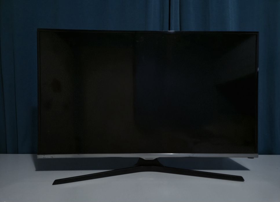 Televizor LED Samsung 83 cm sau Vortex LED 81 cm

Diagonală: 81 cm